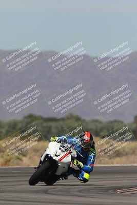 media/Oct-13-2025-Moto Forza (Mon) [[a66d839500]]/2-A Group/Session 3 (Turn 16)/